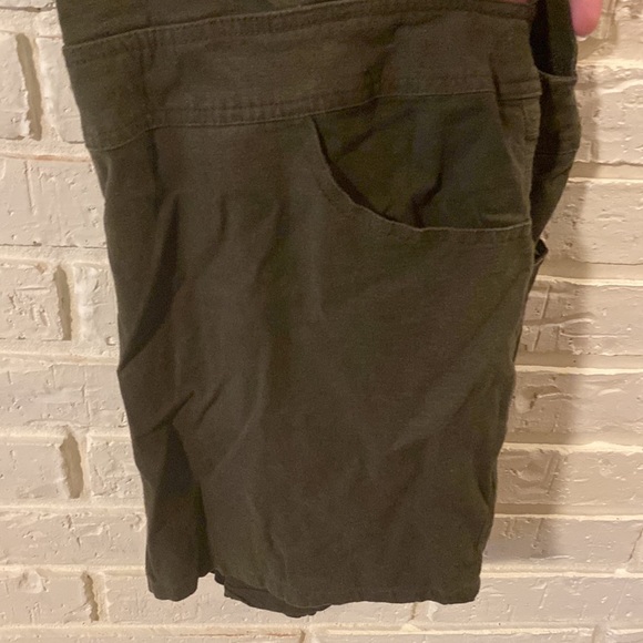 Stretch Linen Shortall - Picture 3 of 3